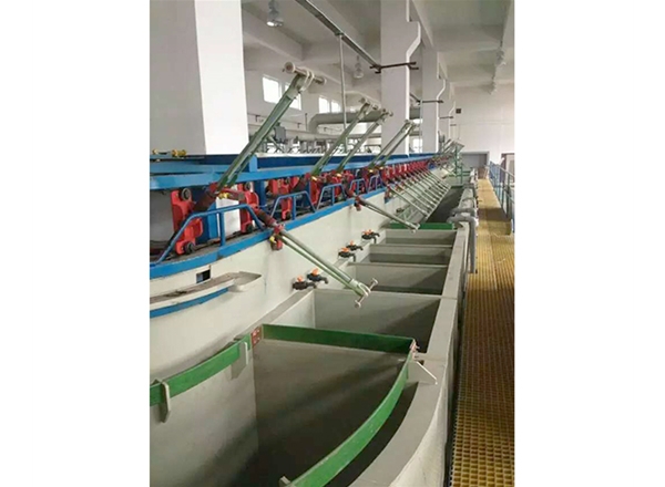 爬坡式自動生產線
