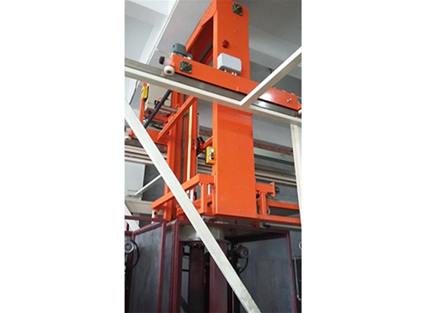 龍門式自動掛鍍生產線