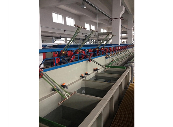 爬坡式自動生產線