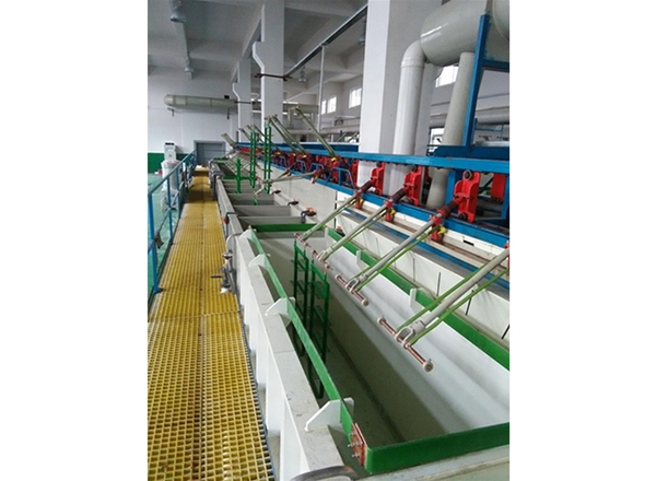 爬坡式自動生產線