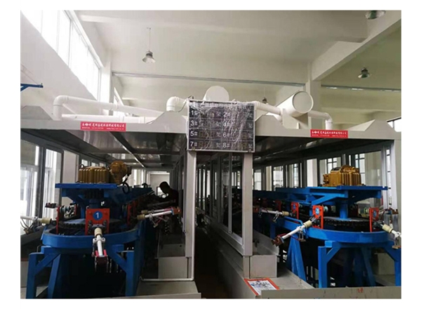 爬坡式自動生產線