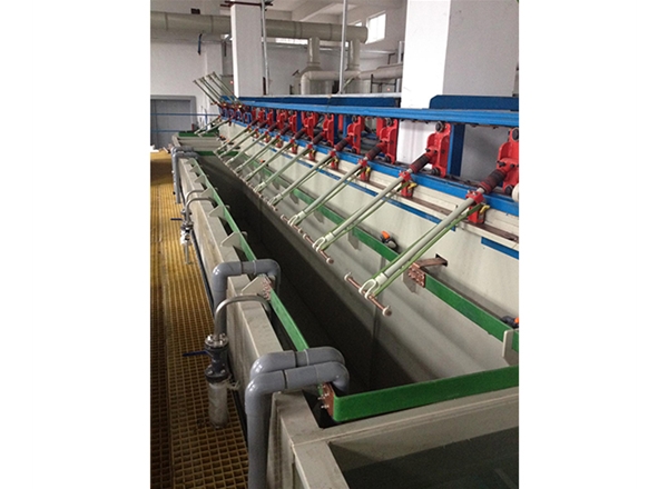 爬坡式自動生產線