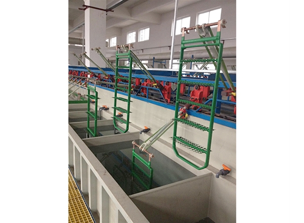 爬坡式自動生產線